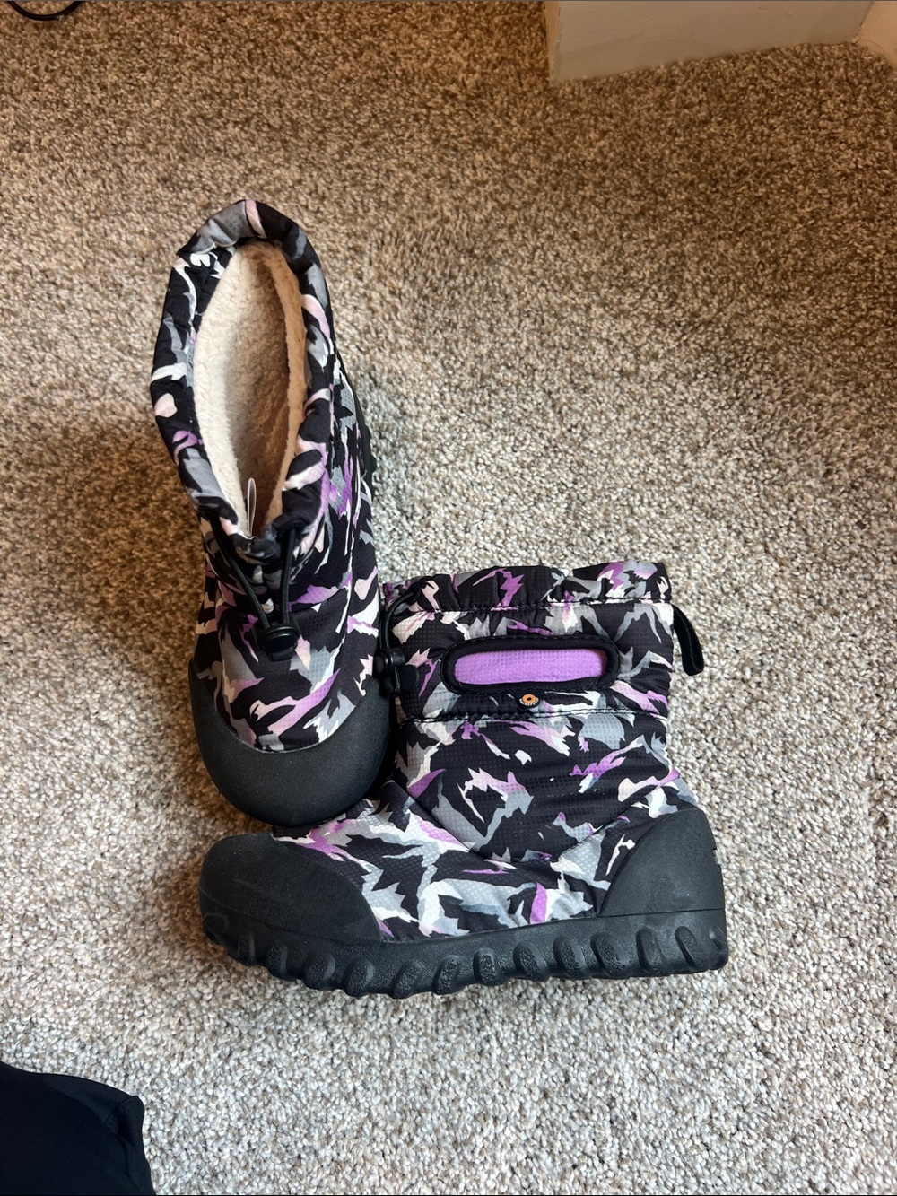 BOGS Kids Winter Snow Boots - Black & Purple Camouflage
